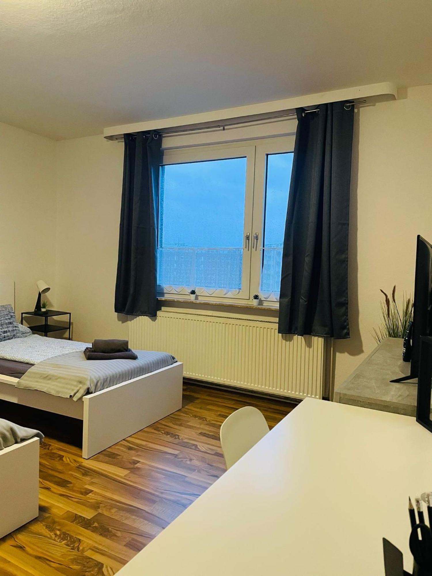 Quartier 7 - Zentral Gelegene Ferienwohnung Mit Stadtblick Бремергафен Екстер'єр фото
