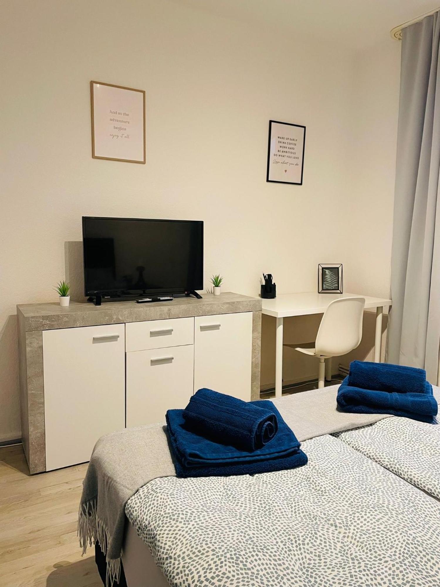 Quartier 7 - Zentral Gelegene Ferienwohnung Mit Stadtblick Бремергафен Екстер'єр фото